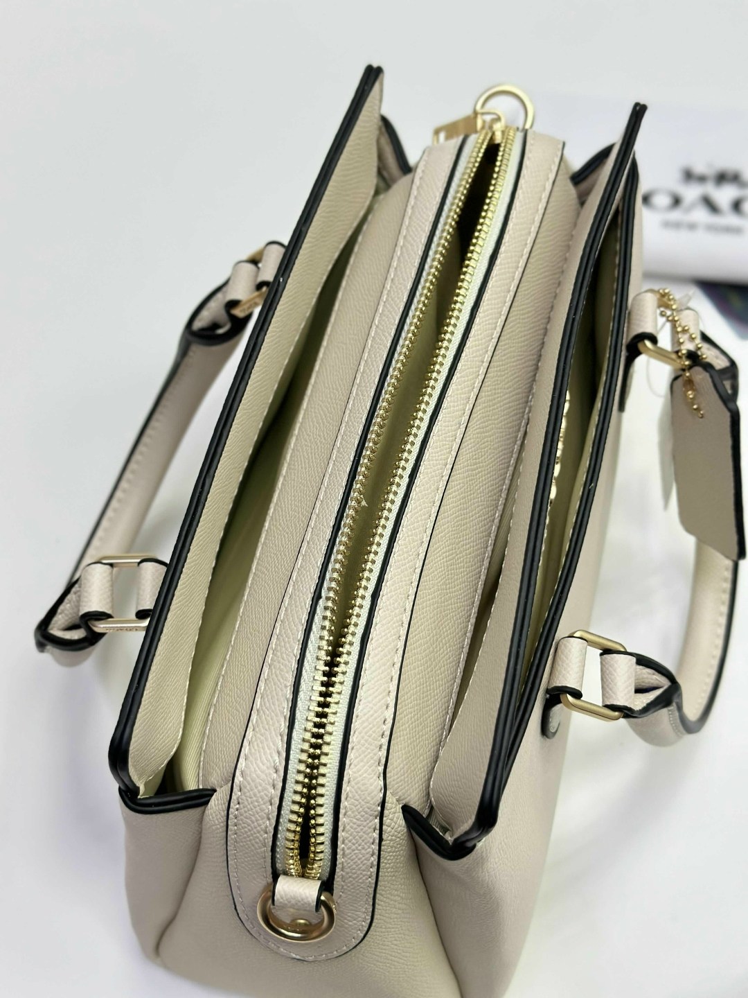 coach сумка женская,сумка coach,coach сумка на плечо,сумка coach оригинал женская,сумка coach коричневая