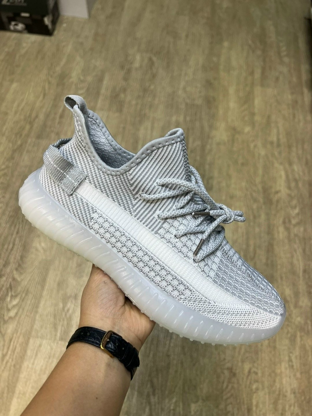 кроссовки,adidas yeezy boost 350 v2 static silver white,кроссовки изики,изи кроссовки,кроссовка мужской