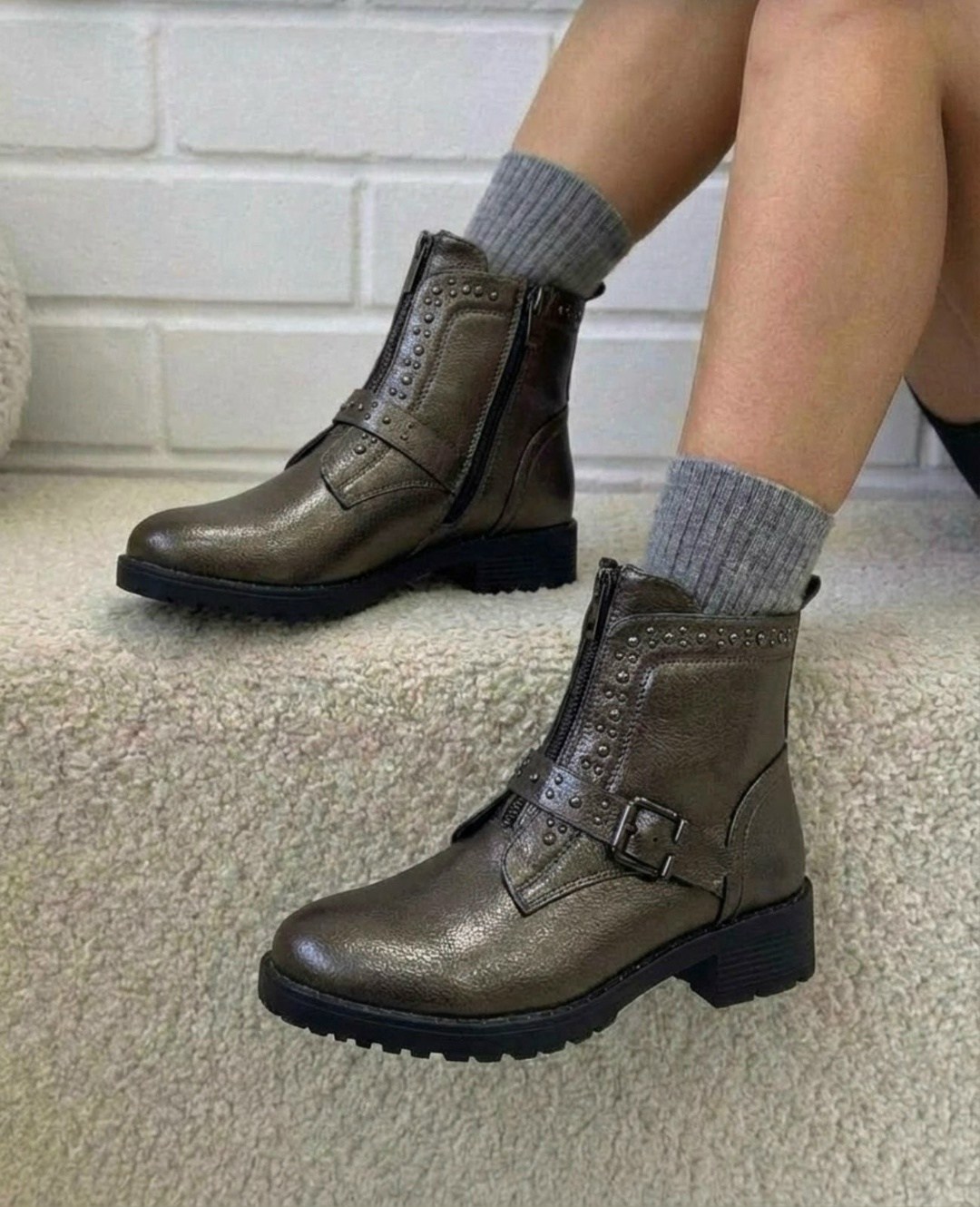 женские ботинки,, женская,модные ботинки,ботинка