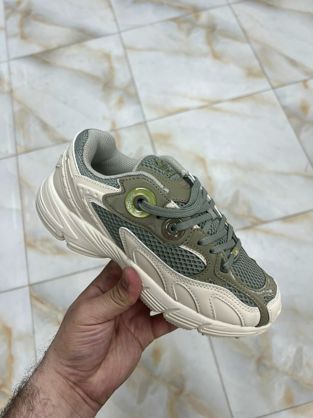 женские кроссовки adidas ozweego,кроссовки adidas ozweego,adidas originals ozweego,женские кроссовки adidas originals ozweego,adidas ozweego