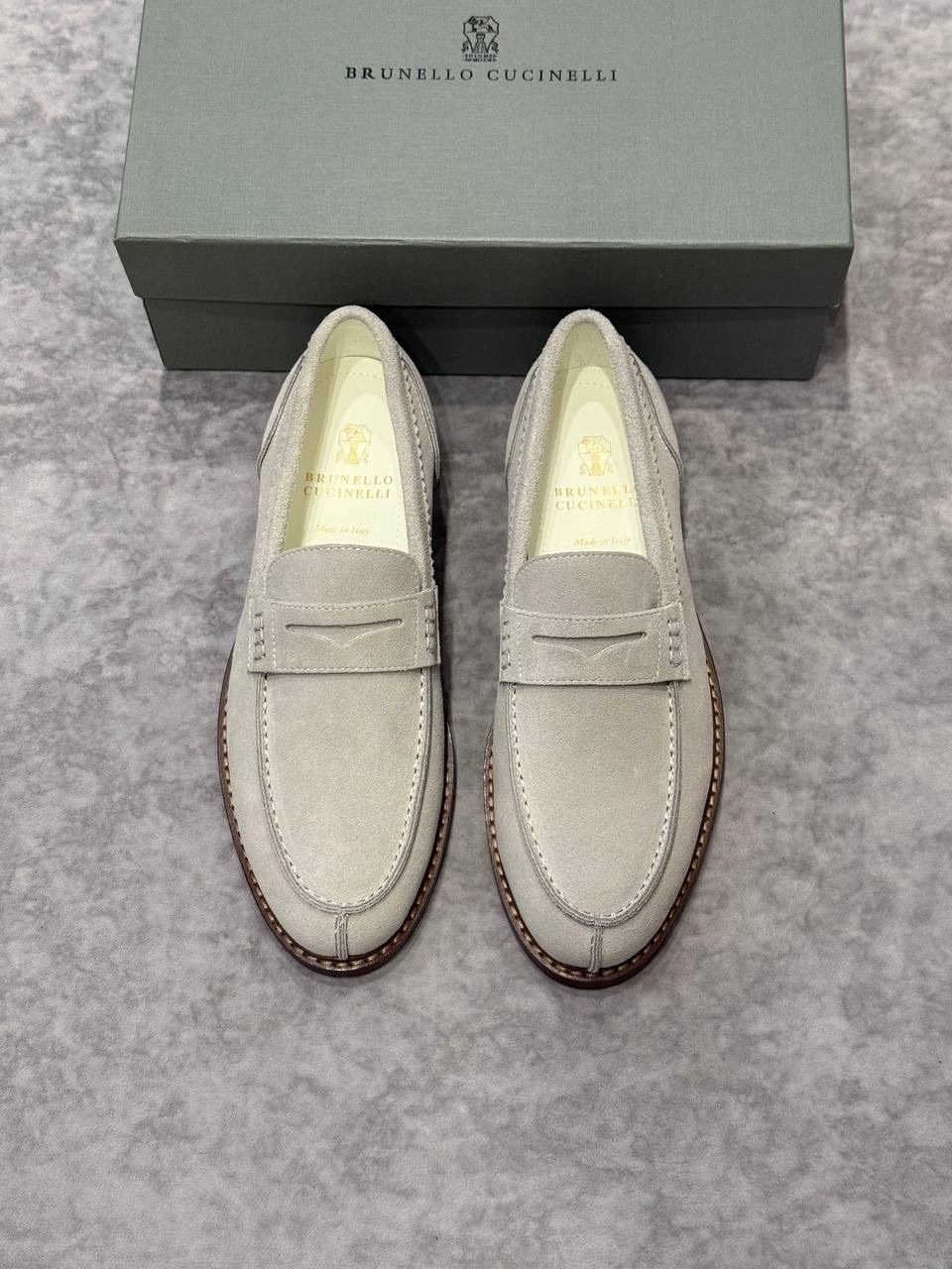 замшевые лоферы brunello cucinelli,лоферы brunello cucinelli,лоферы мужские brunello cucinelli,brunello cucinelli  мужская лоферы,мужские замшевые лоферы brunello cucinelli 2026-2026 светло-серые
