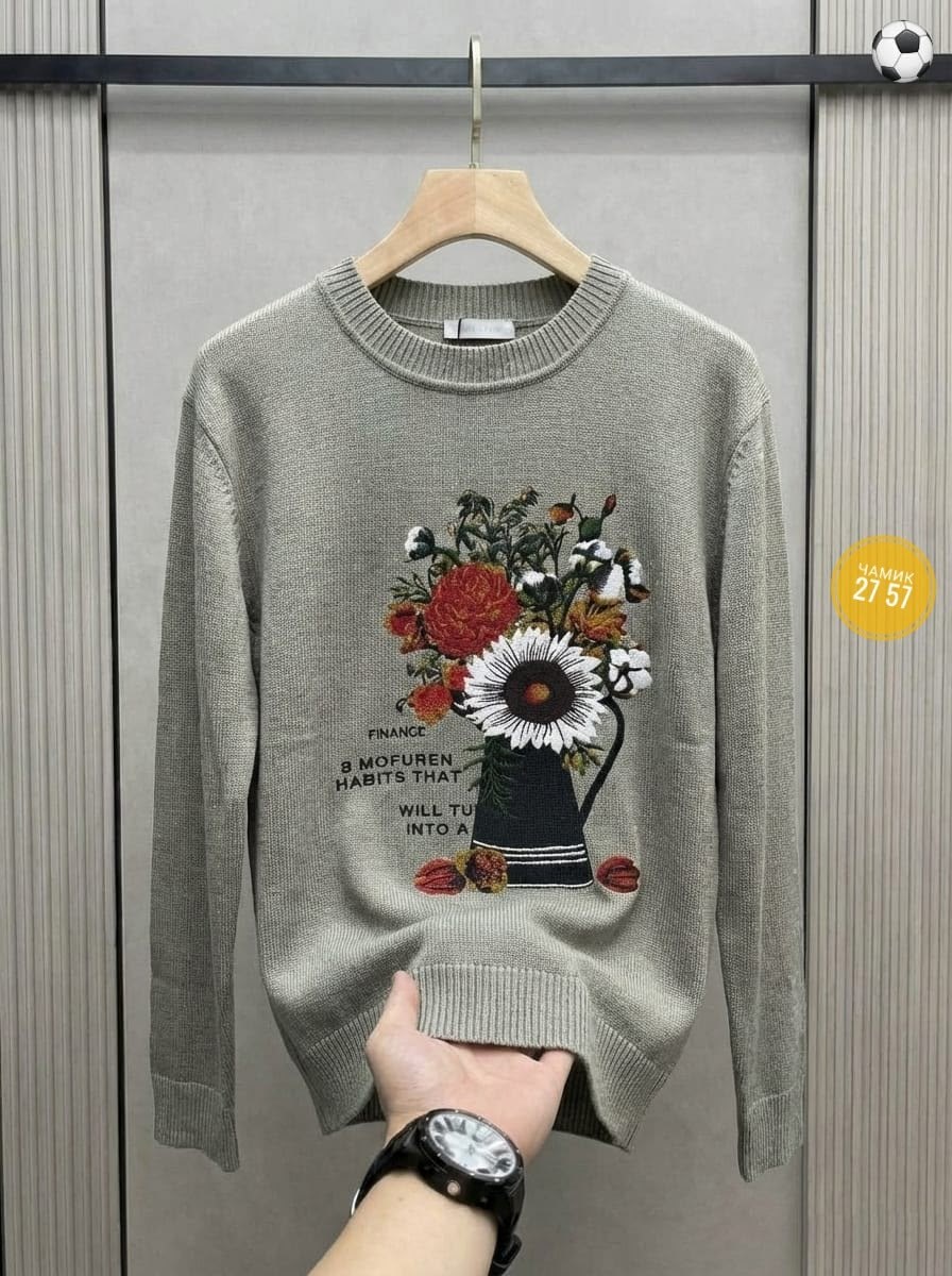 свитер с вышивкой,свитер женский,джемпер с вышивкой,свитер,свитер с розами