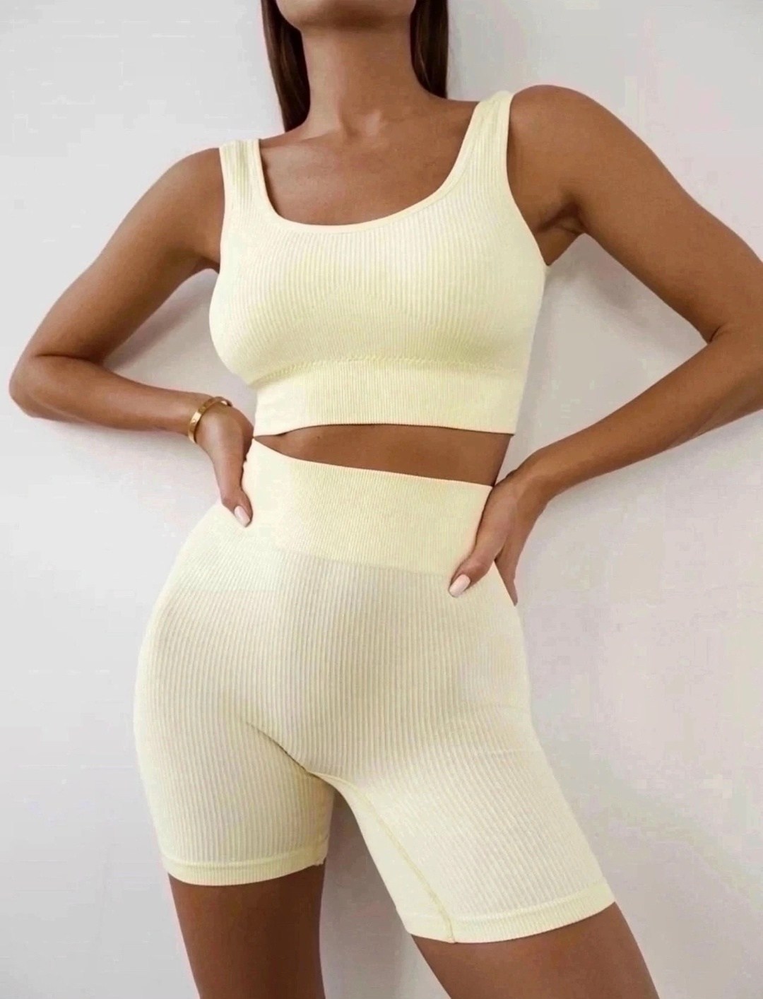 костюм топ и велосипедки,шорты для фитнеса,спортивные топы,комплект велосипедки,костюм спортивный топ шорты для фитнеса