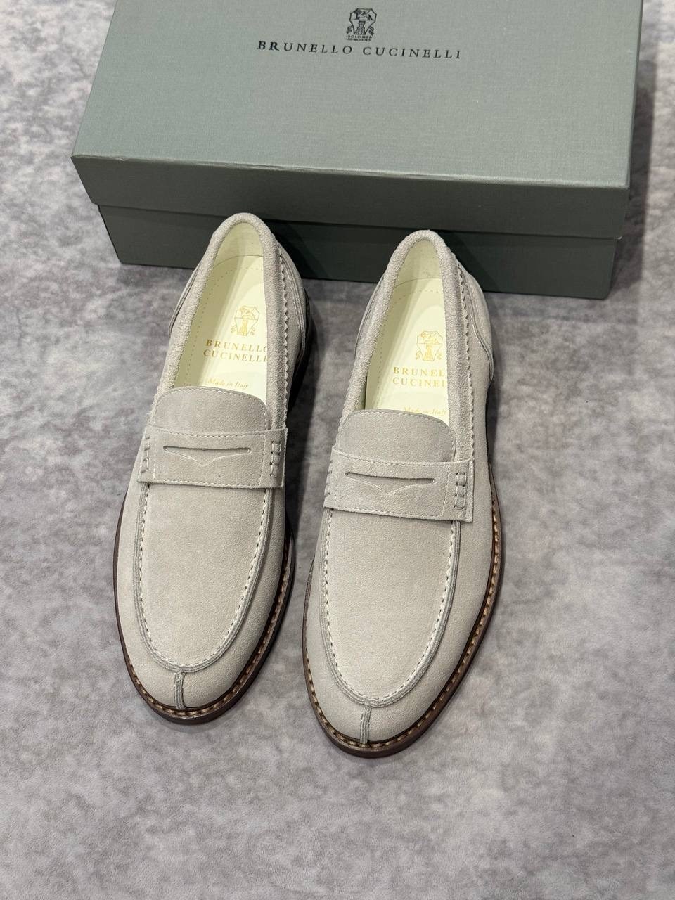 замшевые лоферы brunello cucinelli,лоферы brunello cucinelli,лоферы мужские brunello cucinelli,brunello cucinelli  мужская лоферы,мужские замшевые лоферы brunello cucinelli 2026-2026 светло-серые