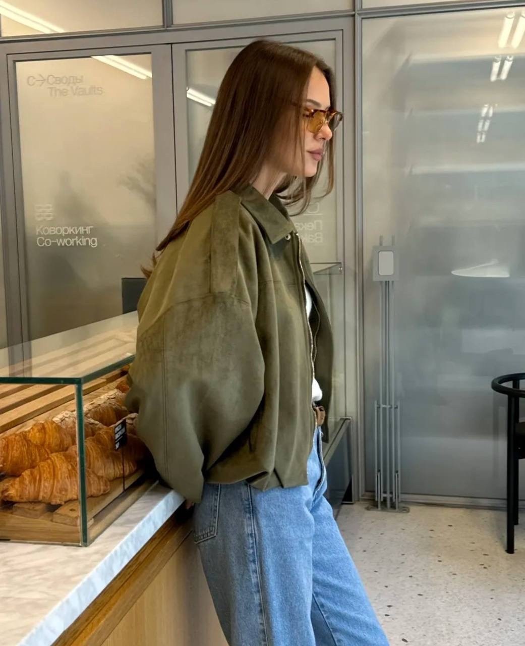 куртка бомбер оверсайз из замши m.wish 453276404,куртка бомбер оверсайз из замши,куртка бомбер оверсайз из замши m.wish,стильная женская замшевая куртка-бомбер,куртка бомбер оверсайз из замши m.wish ц