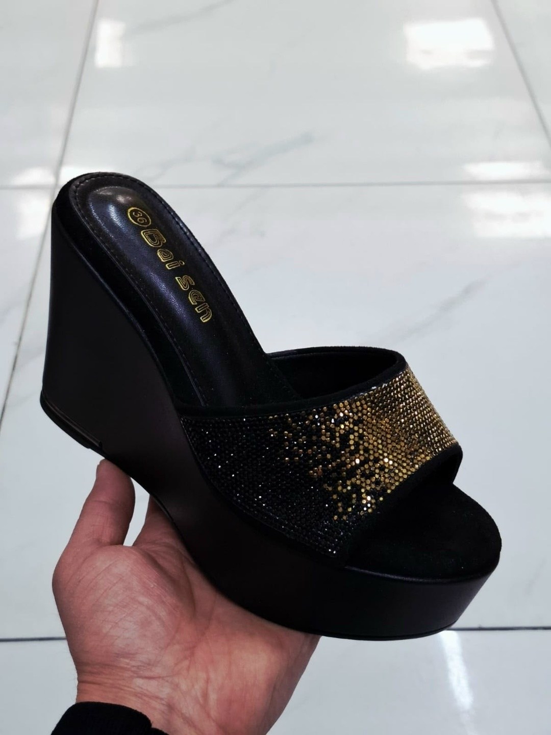 ,шлепки на платформе,женские босоножки,шлепанцы женские,женская