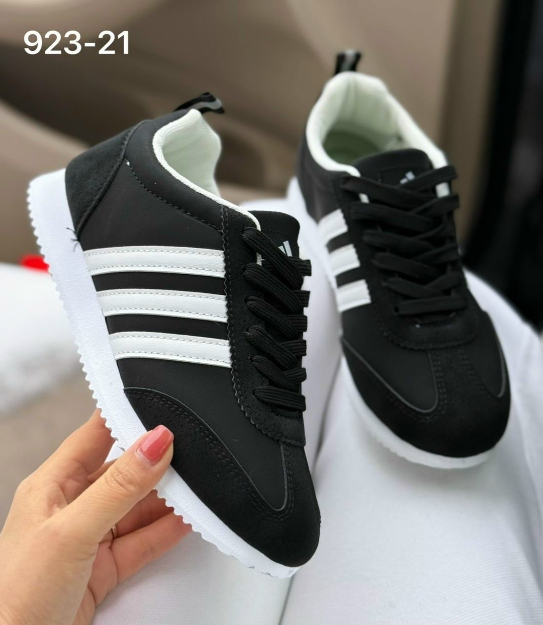 ,кроссовки адидас шаркс женские,спортивная ,кроссовки adidas,кроссовки великаны