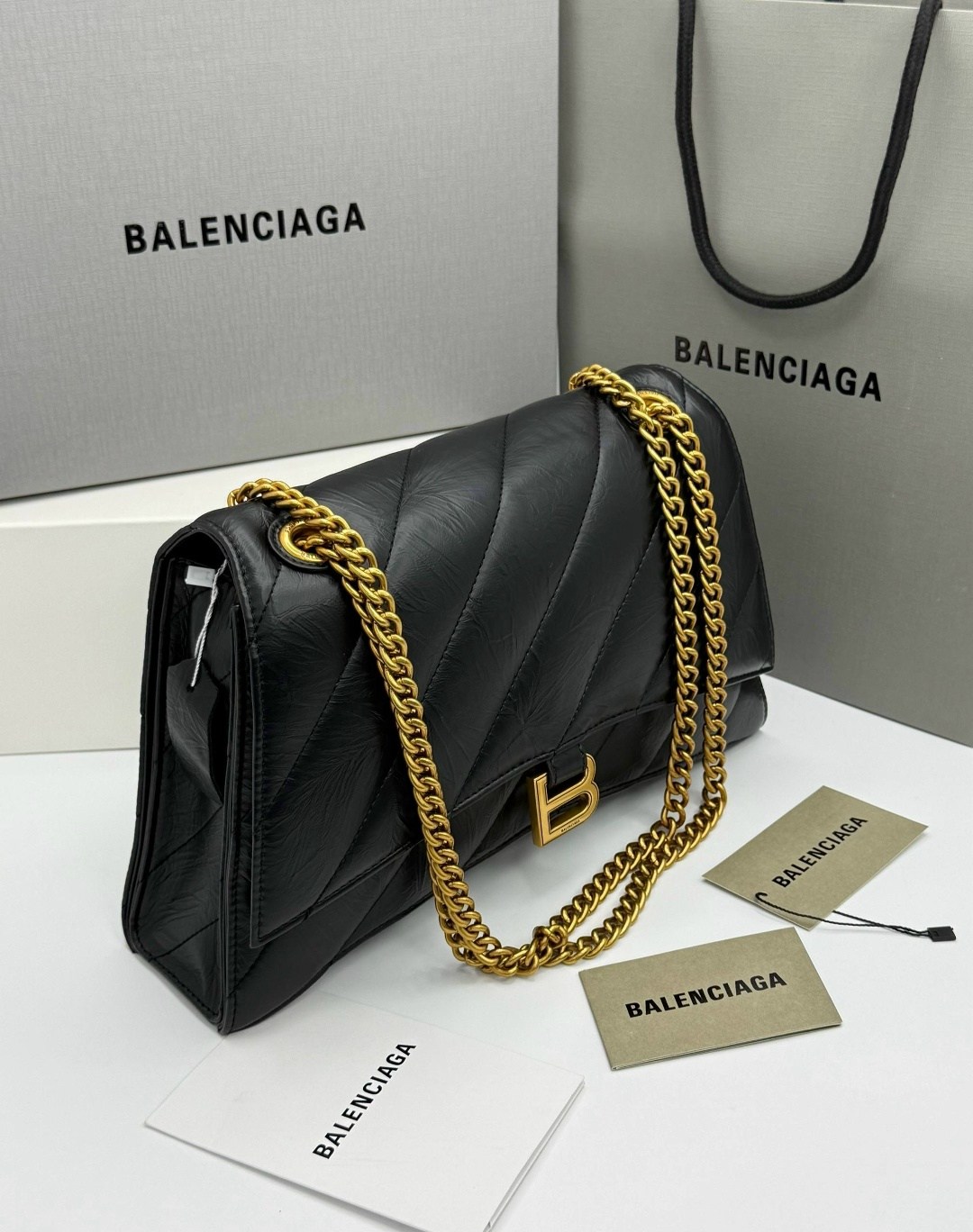 сумки balenciaga,balenciaga сумка на плечо,стеганая сумка balenciaga crush черный,баленсиага краш сумка,сумка женская balenciaga