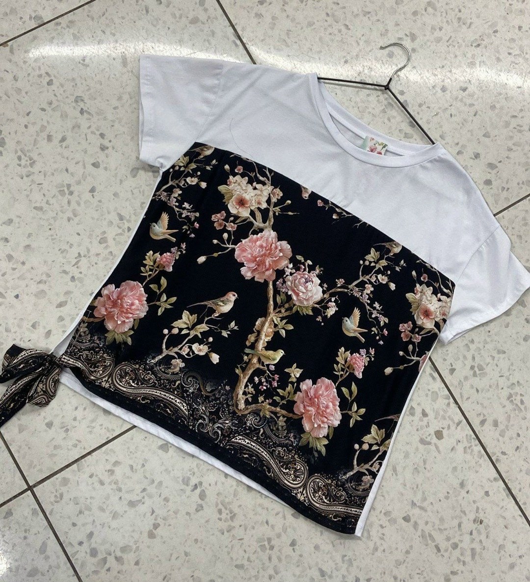 футболки женская,женские футболки с принтом,летние футболки,футболка с цветами,футболка с вышивкой