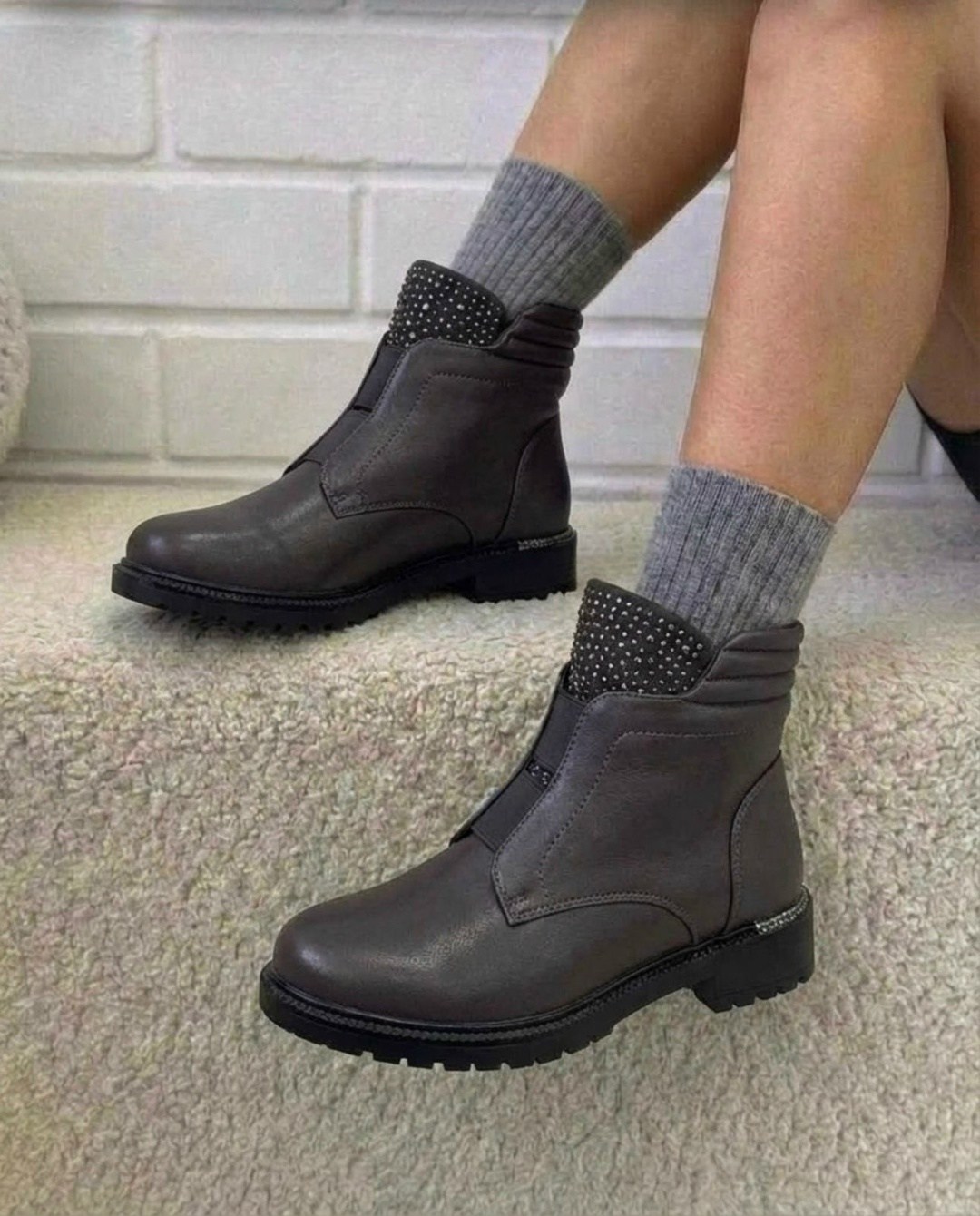женские ботинки,, женская,модные ботинки,ботинка