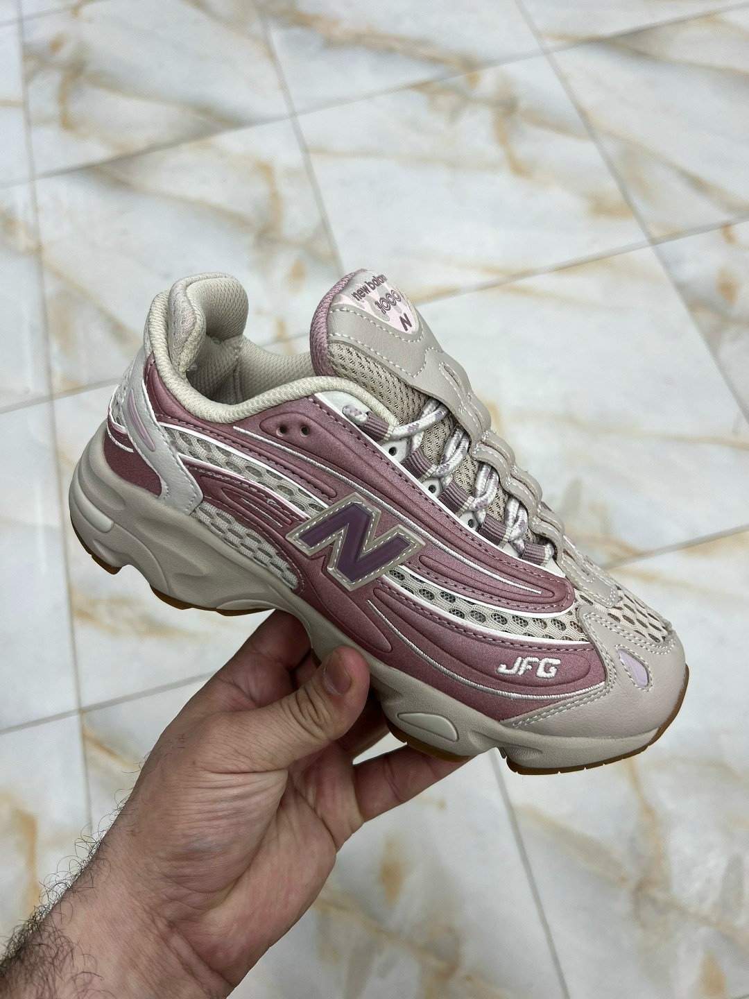 женские кроссовки adidas ozweego,кроссовки adidas ozweego,adidas originals ozweego,женские кроссовки adidas originals ozweego,adidas ozweego