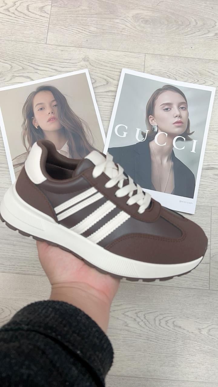 женские кроссовки,,кроссовки модные,повседневные кроссовки,кроссовка