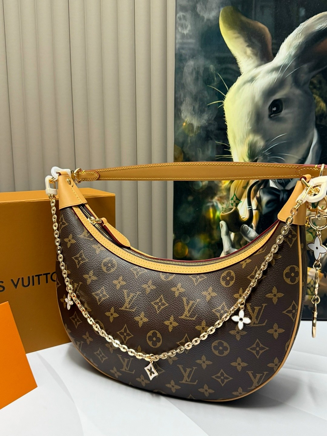 женская сумка louis vuitton,cумка louis vuitton,louis vuitton сумка на плечо,louis vuitton сумка полумесяц на плечо,louis vuitton bag