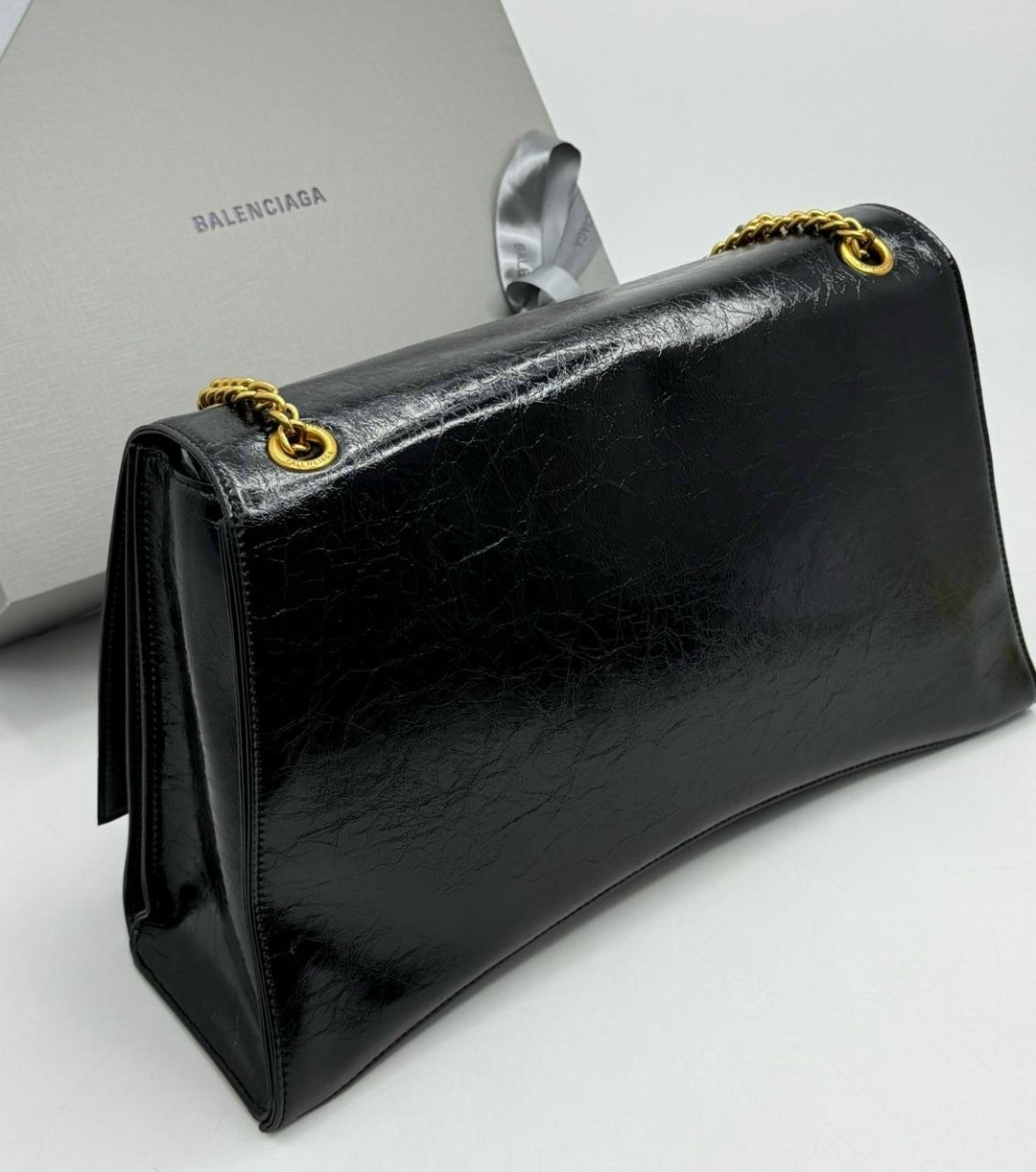 сумка женская balenciaga,сумка balenciaga,сумка balenciaga 30х16 натуральная кожа,balenciaga сумка на плечо,сумка на цепочке в стиле песочных часов balenciaga
