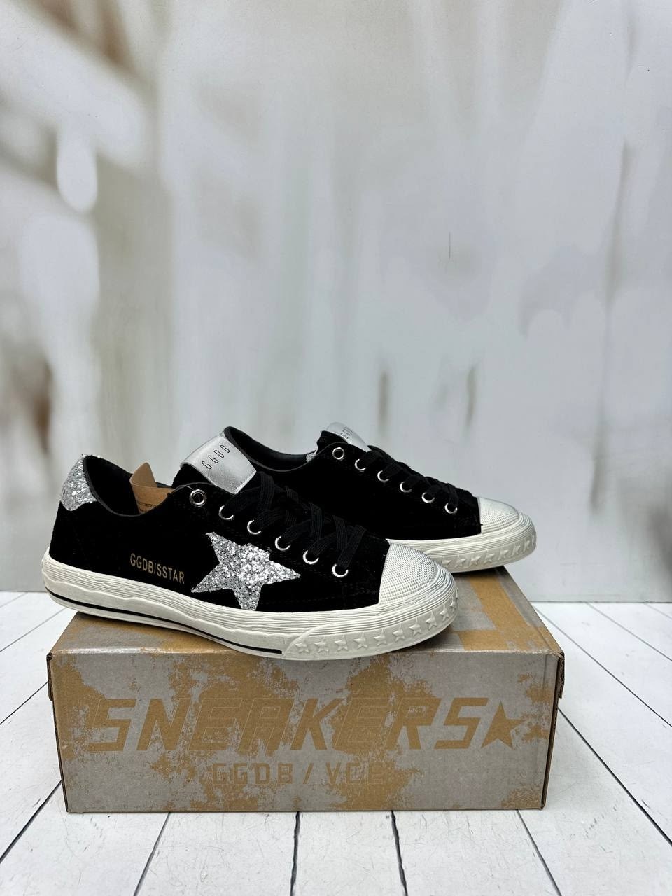 кеды super-star с блестками golden goose черный,кеды golden goose,кеды hi star с блестками golden goose черный,,замшевые низкие кеды ballstar с аппликацией в виде звезд golden goose черный