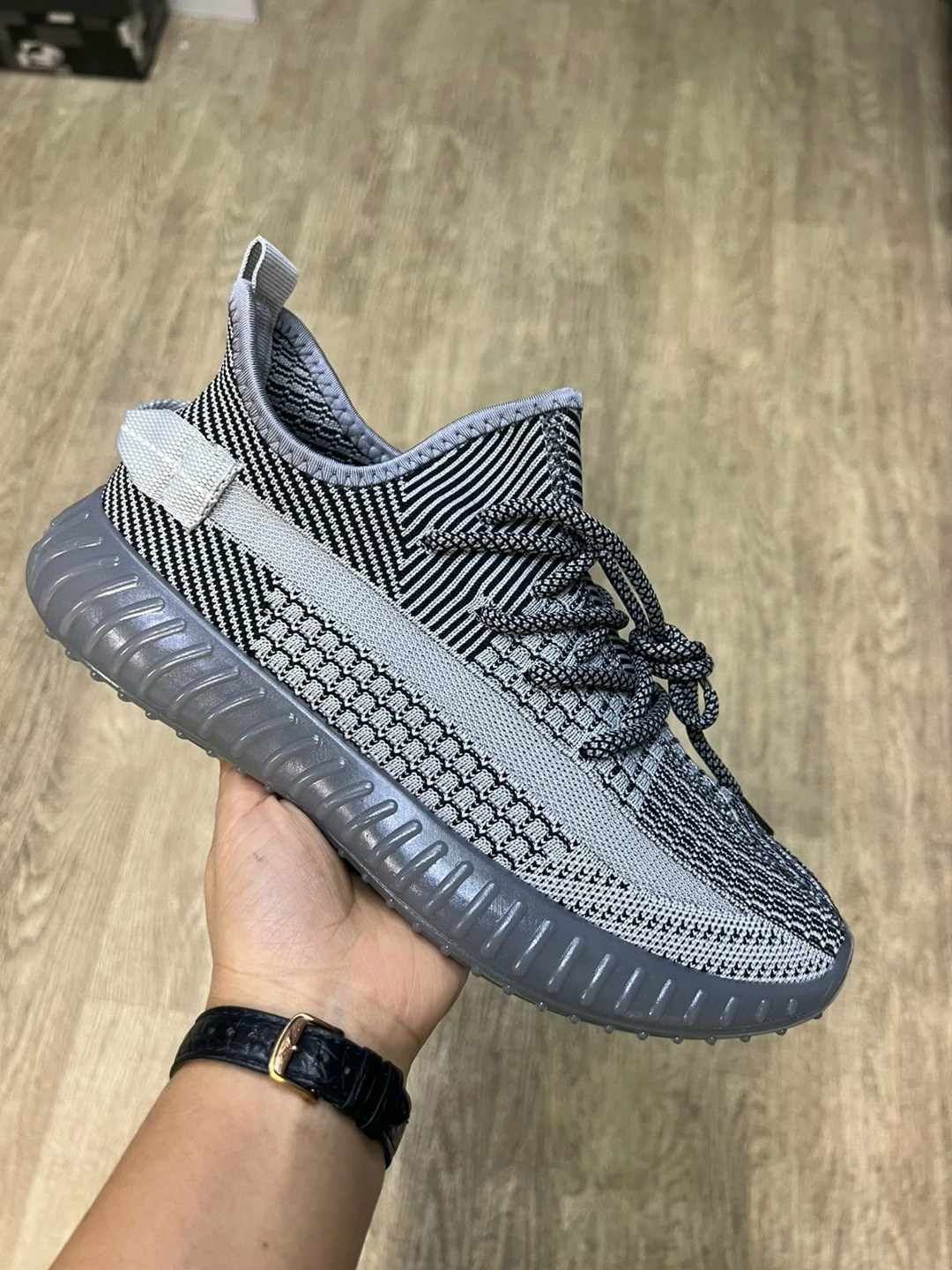 кроссовки,adidas yeezy boost 350 v2 static silver white,кроссовки изики,изи кроссовки,кроссовка мужской