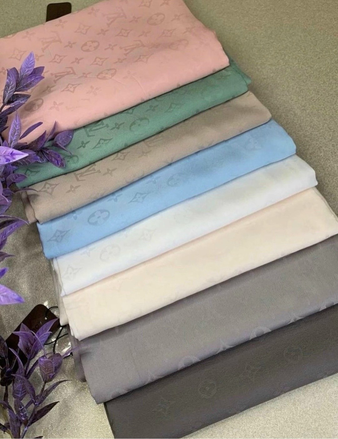 платок луи виттон,платок луи витон,платок louis vuitton,шарф louis vuitton женский бежевый,платки женские