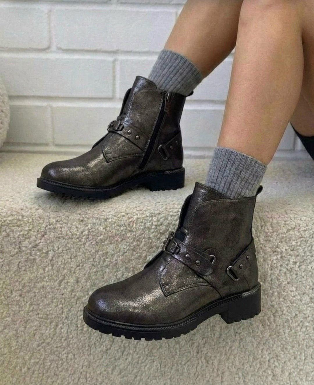 женские ботинки,, женская,модные ботинки,ботинка