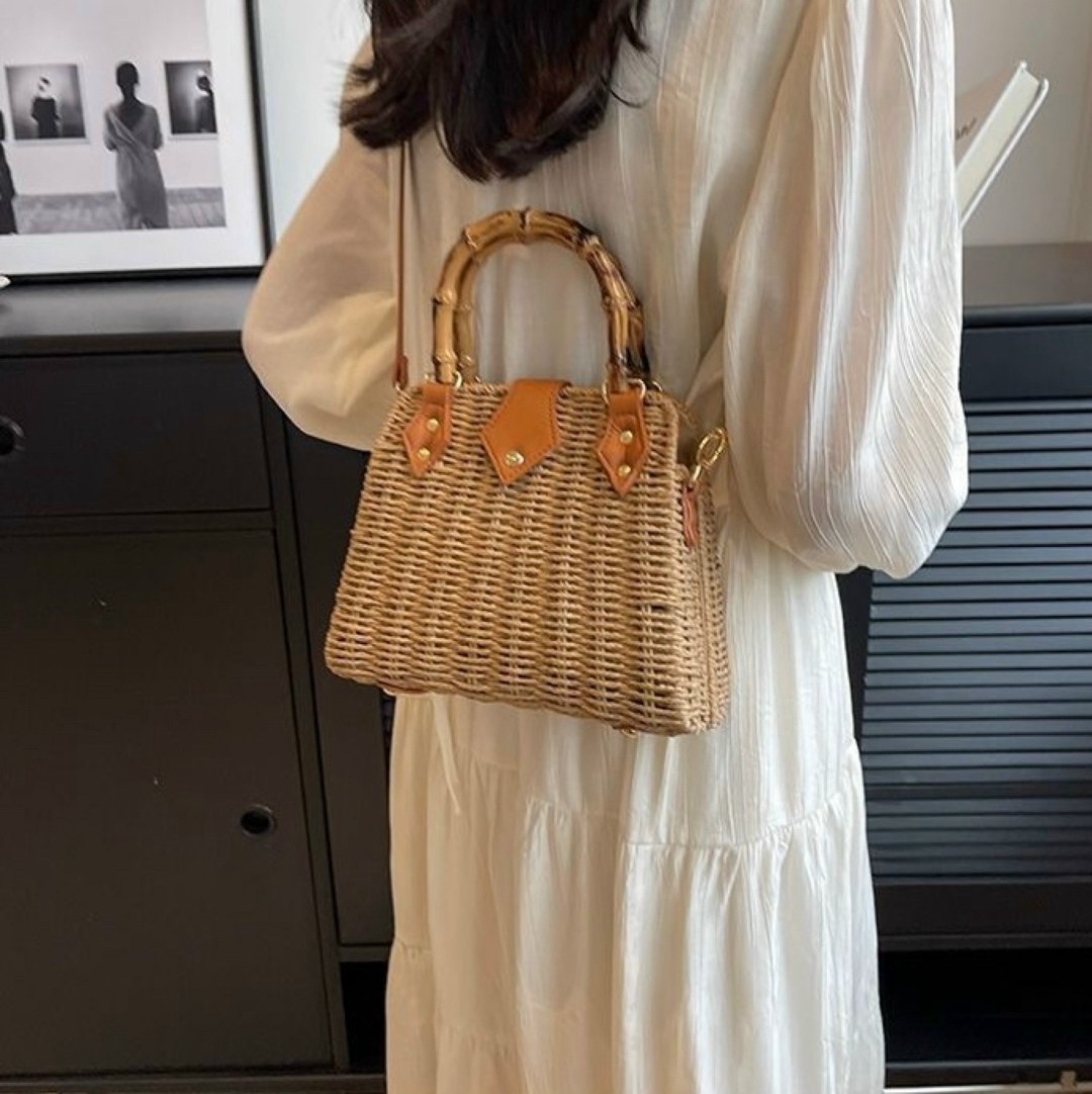 плетеная сумка,сумка соломенная,женская соломенная сумка,плетеная сумка с ручками из бамбука,соломенная плетеная сумка