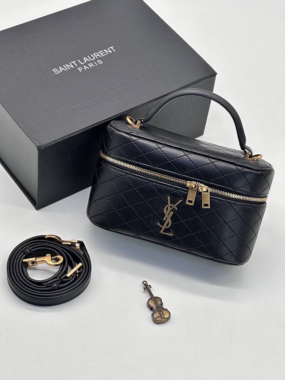 косметичка yves saint laurent,сумка yves saint laurent,сумка,стильные сумочки,сумка женская брендовая