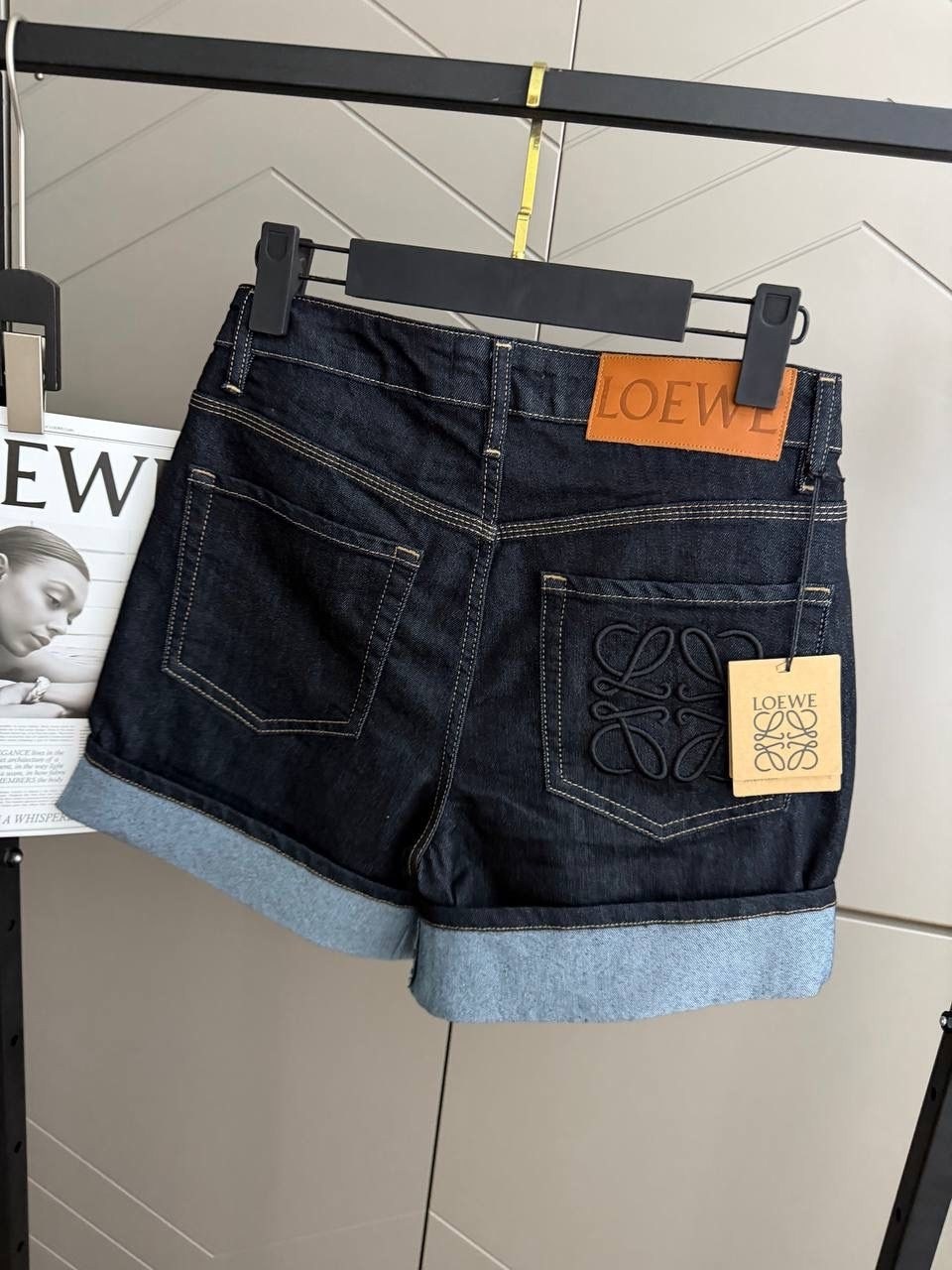 джинсовые шорты,шорты джинсовые женская,образ с шортами,мода стиль