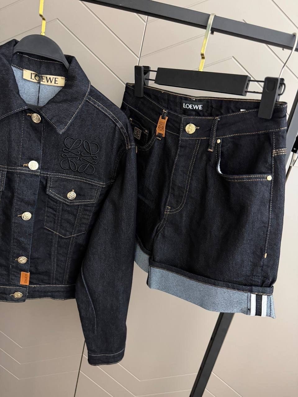 джинсовые шорты,образ с шортами,мода стиль,шорты женские