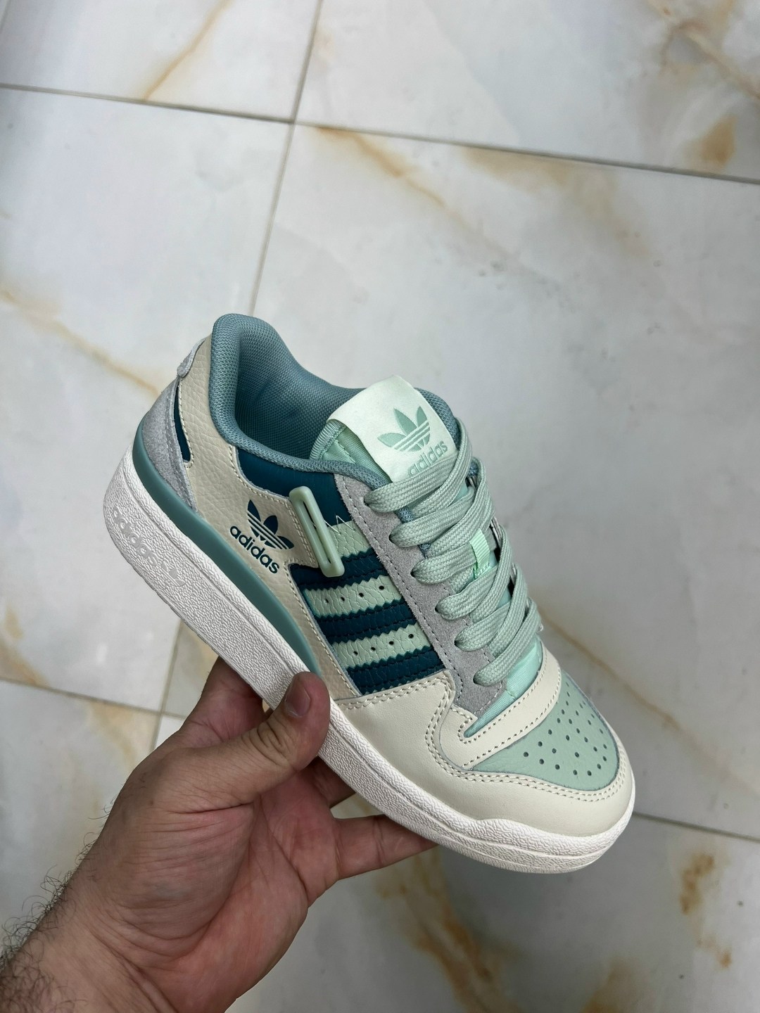 кроссовки adidas,кроссовки мужское и женское adidas,кроссовки адидас,кроссовки мужские adidas,кроссовки