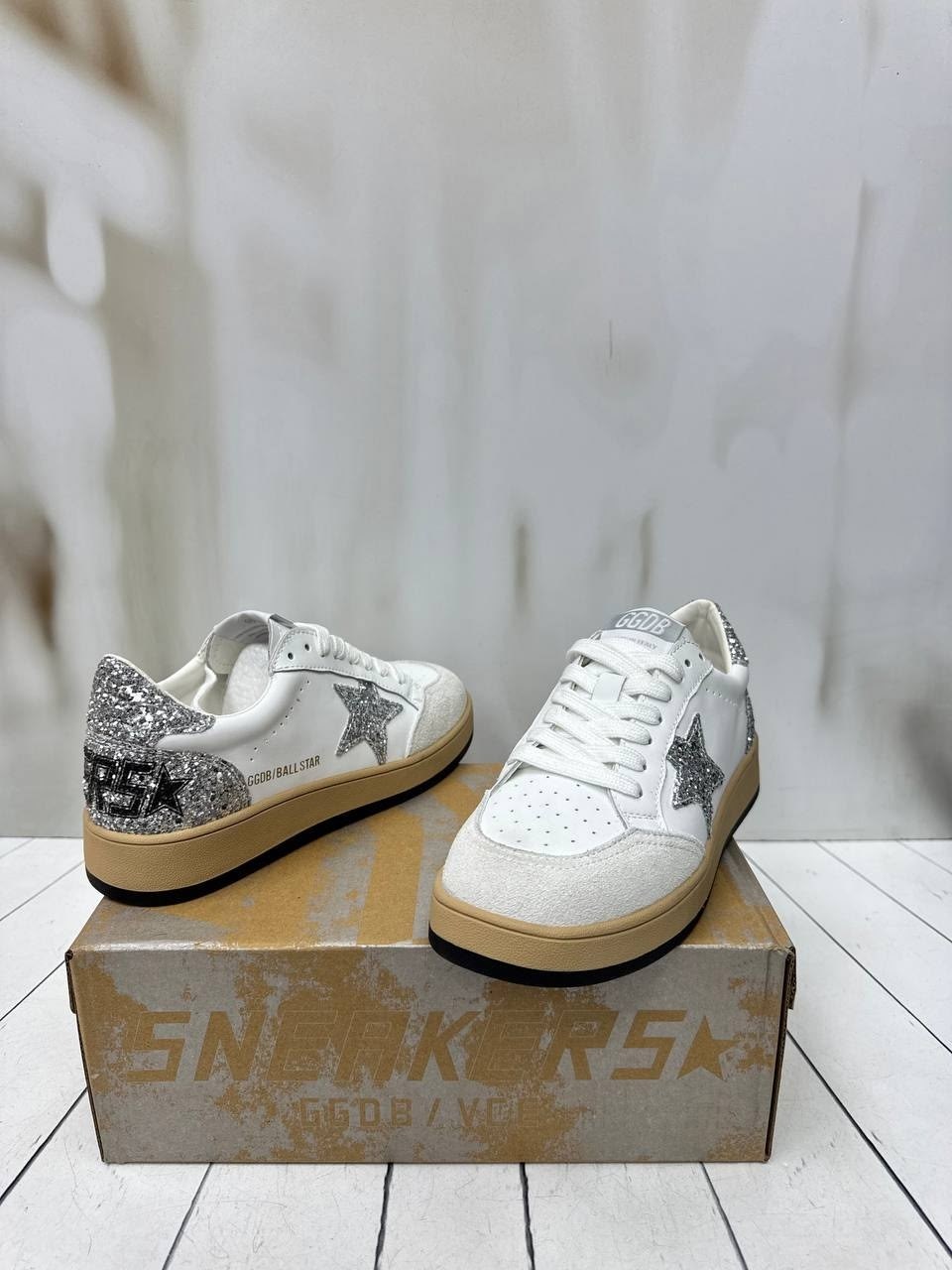 golden goose кеды ball star с блестками белый,кеды женские golden goose ball star белые 38 eu,кроссовки golden goose wmns ball star white beige silver glitter,golden goose кеды ball star белый,