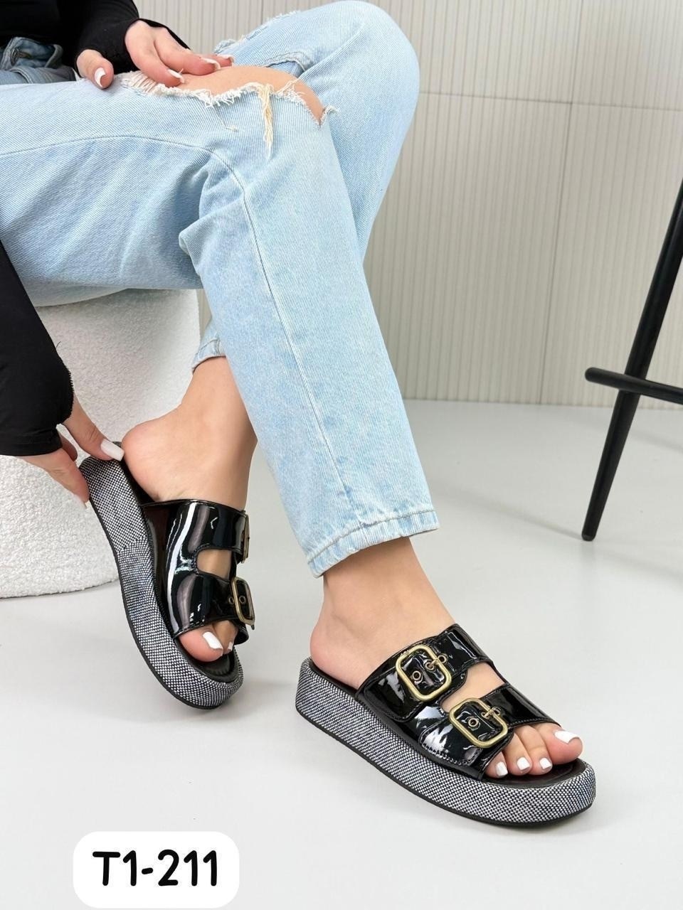 ,женские шлепанцы,шлепки женские,модные сандалии,модные шлепанцы