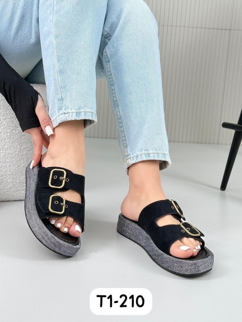,женские шлепанцы,шлепки женские,модные сандалии,модные шлепанцы