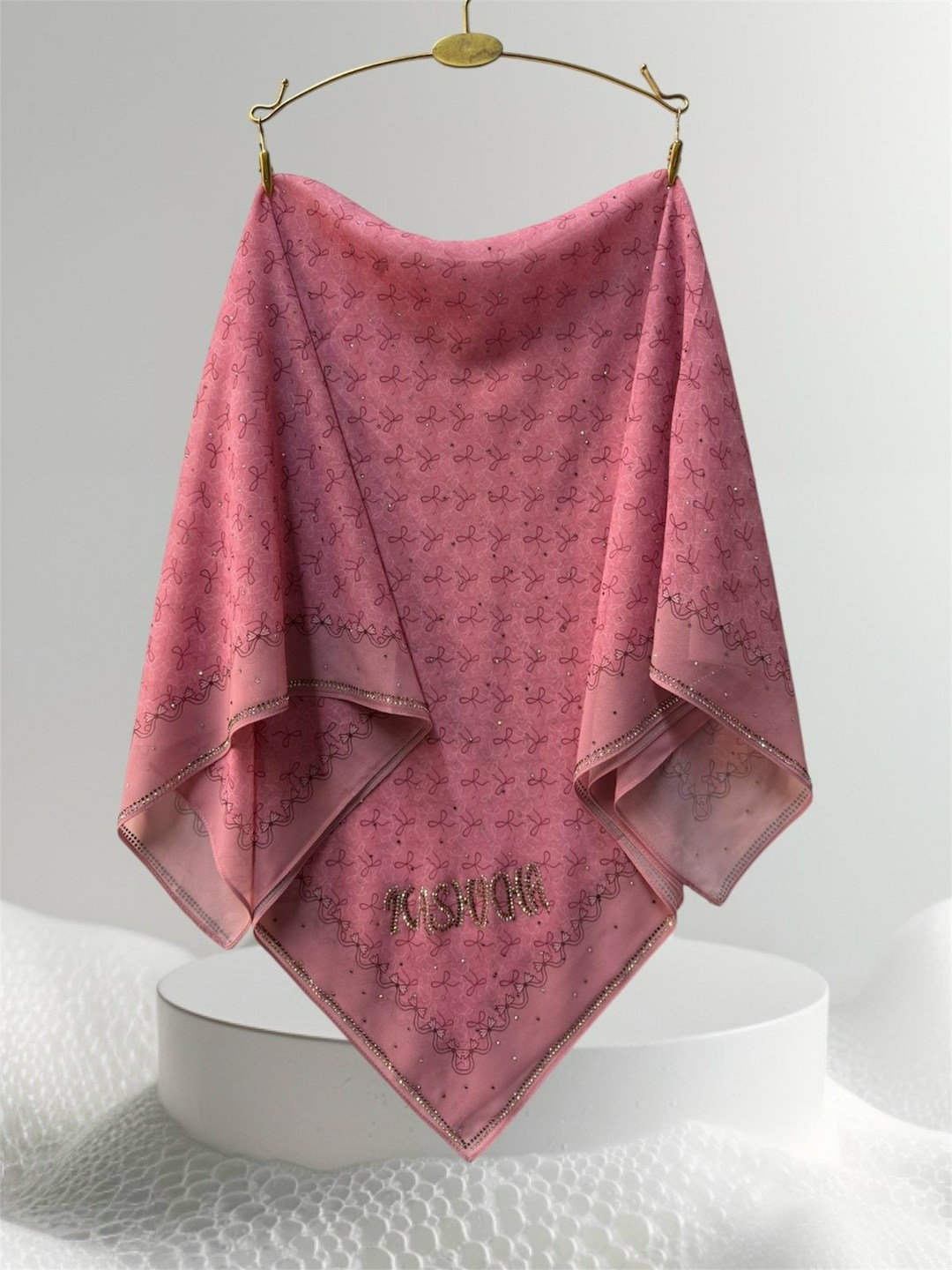 шелковый платок,шелковый платок серый с отпечатками листьев,шелковый шарф,брендовый платок,шарфы для женщин