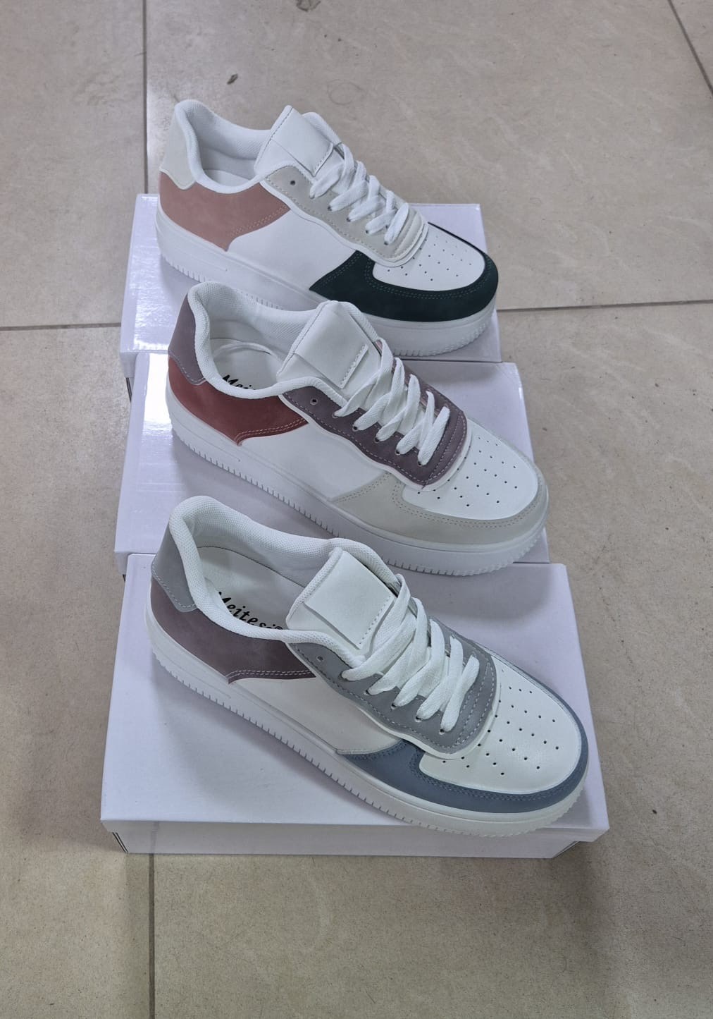 ,кроссовки женские,спортивная ,повседневные кроссовки,кроссовки женские универсальные