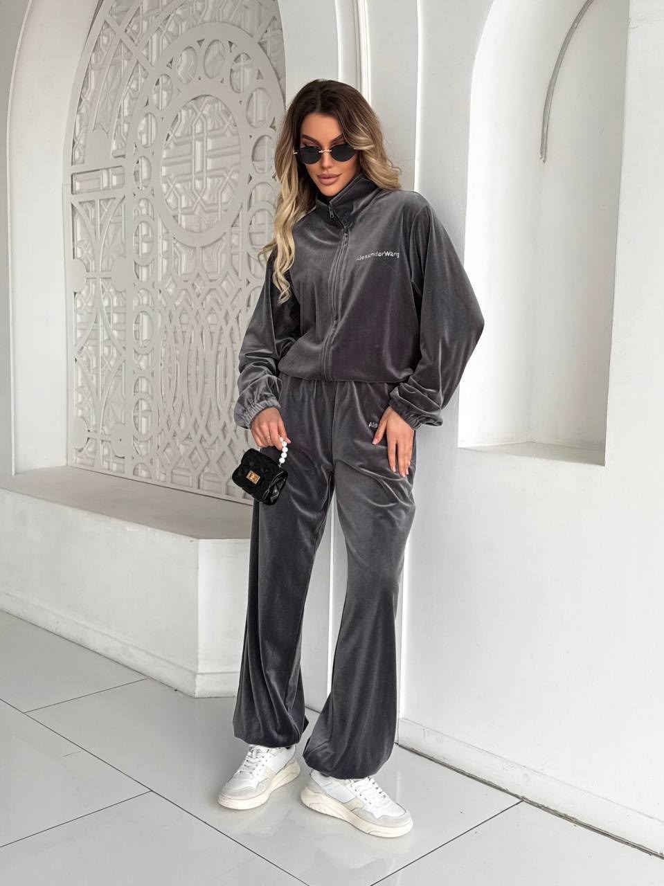 велюровый костюм,костюм велюровый женский,велюровый спортивный костюм,костюм из велюра,женский велюровый спортивный костюм