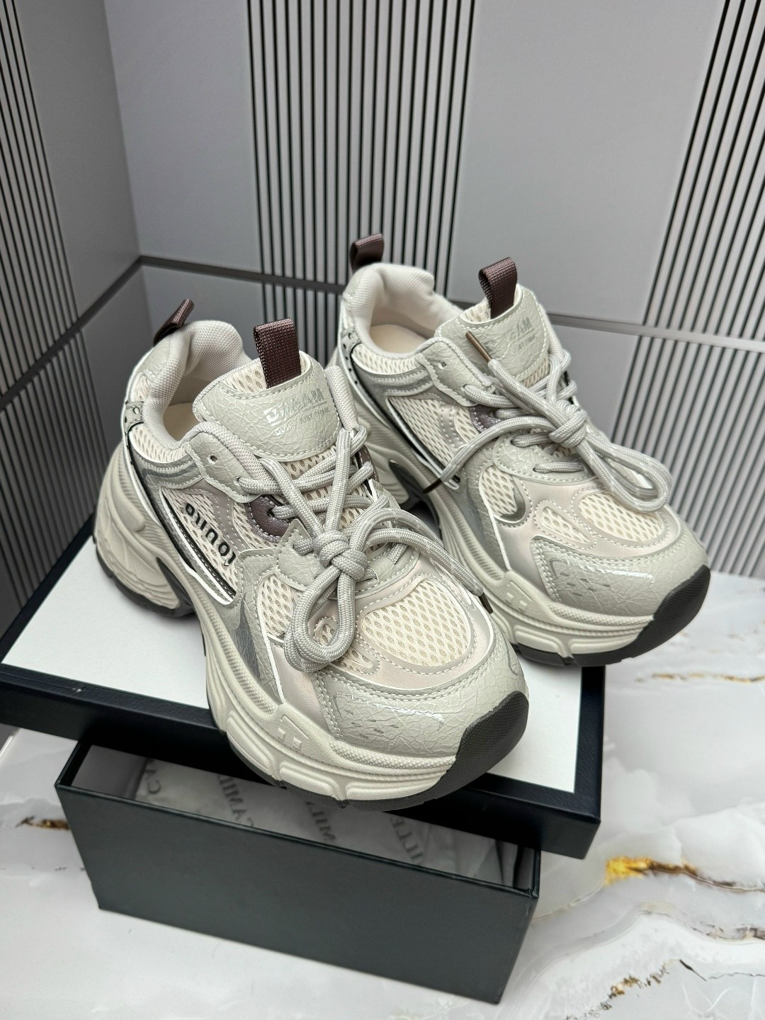 кроссовки женские balenciaga,кроссовки balenciaga,кроссовки баленсиага женские,женские кроссовки,