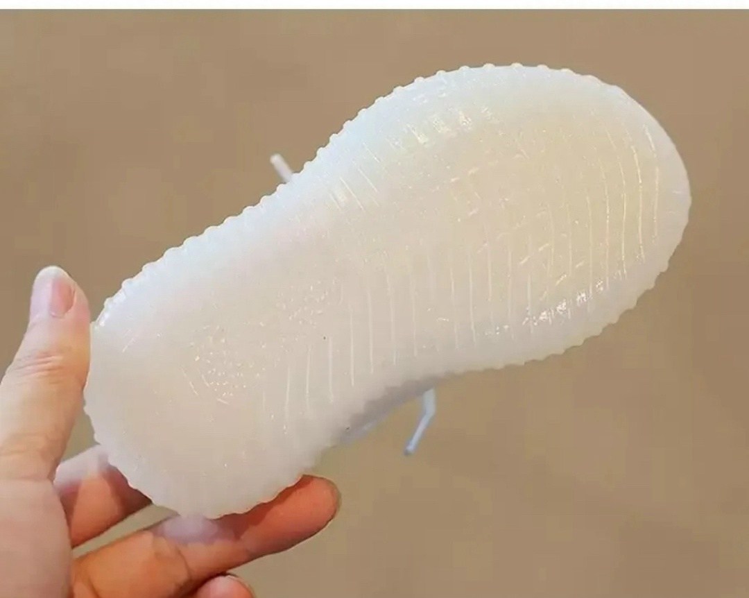 кроссовки изи для детей,кроссовки изи детские изики,изи кроссовки детские,кроссовки изи,детские кроссовки