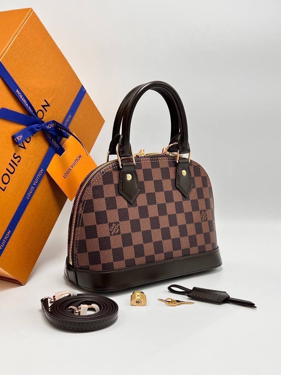сумка louis vuitton,louis vuitton сумка женская,louis vuitton alma bb,louis vuitton speedy,женская сумка от louis vuitton
