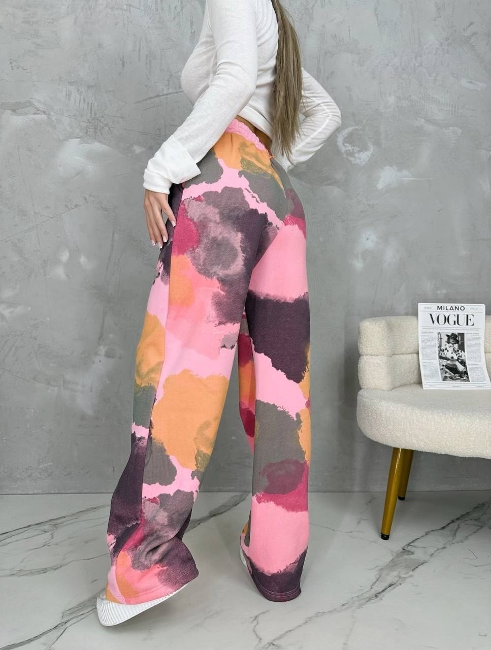 штаны женские,штаны на флисе,штаны с разноцветными штанинами,брюки широкие,радужные штаны