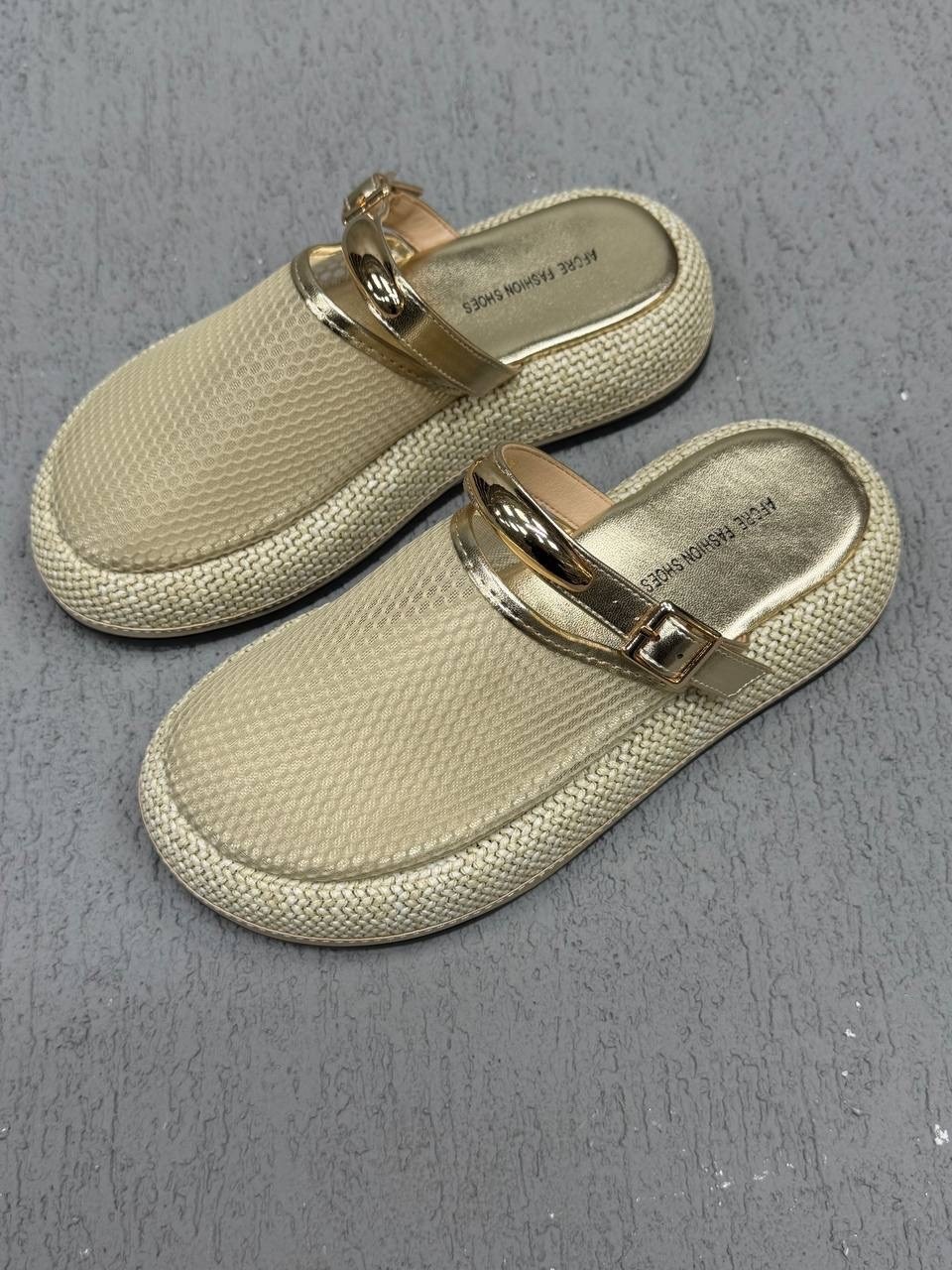 ,тапочки модные,женские шлепанцы,мюли женские,сандалии женские