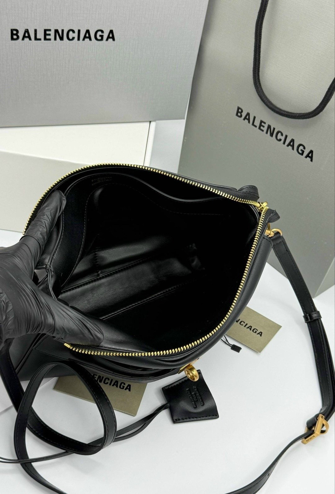 сумка женская balenciaga,сумка balenciaga,balenciaga сумка на плечо,сумка баленсиага,сумка balenciaga черная натуральная кожа 35 см