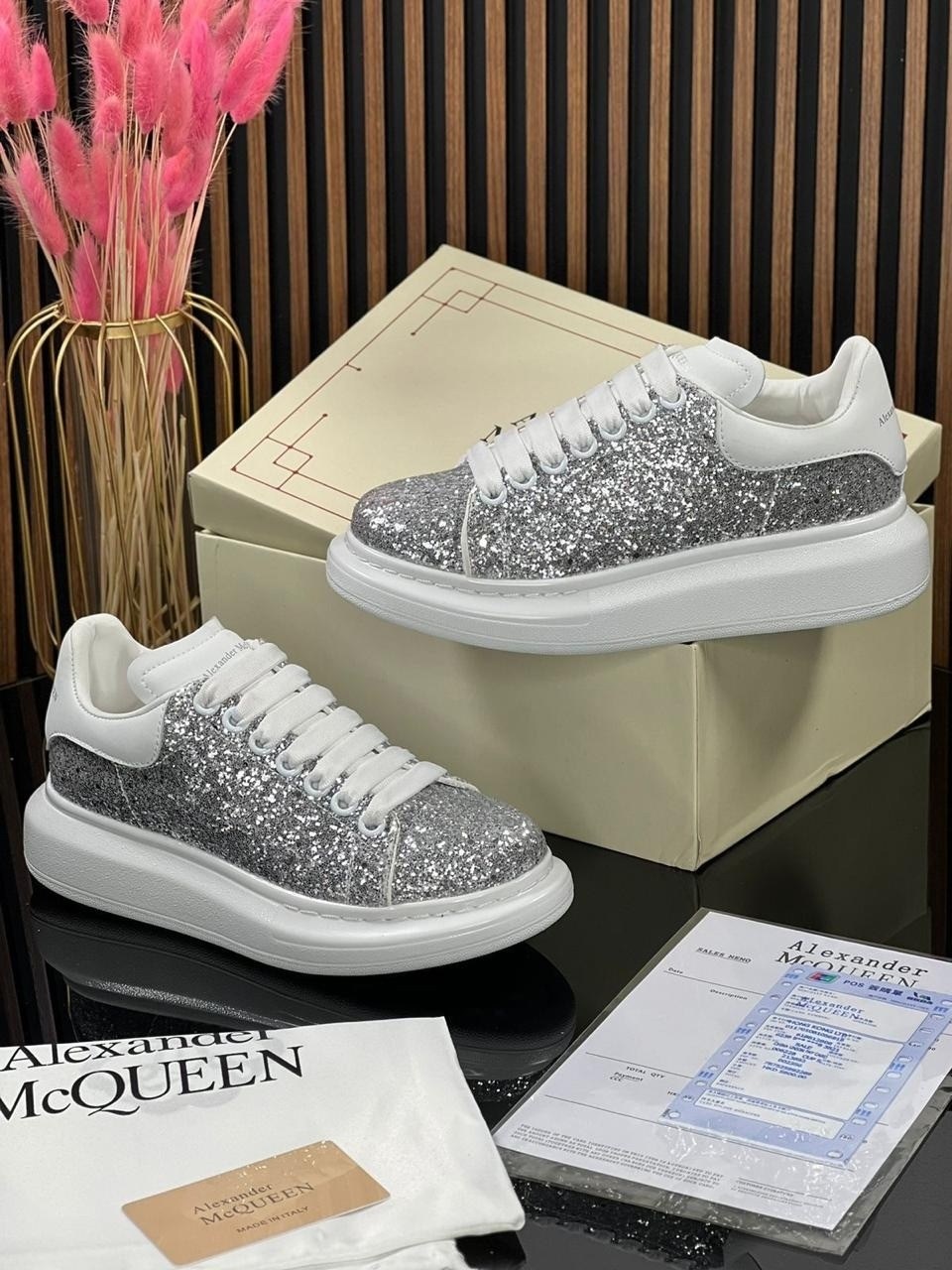 ,кроссовки александр маккуин женские,кроссовки alexander mcqueen,кроссовки женские,кроссовки со стразами