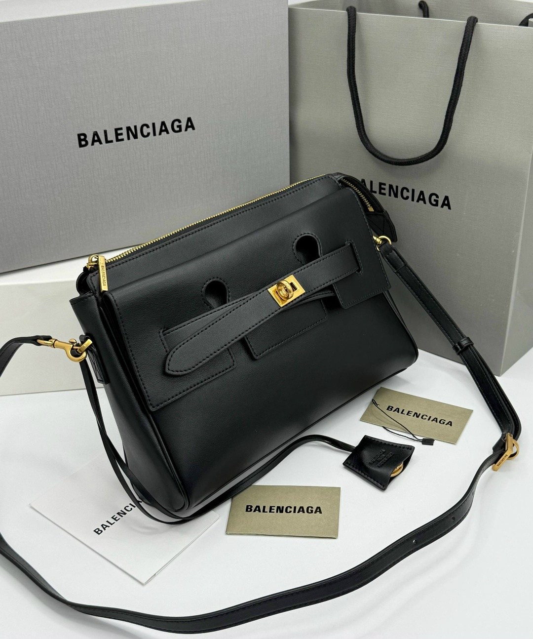 сумка женская balenciaga,сумка balenciaga,balenciaga сумка на плечо,сумка баленсиага,сумка balenciaga черная натуральная кожа 35 см