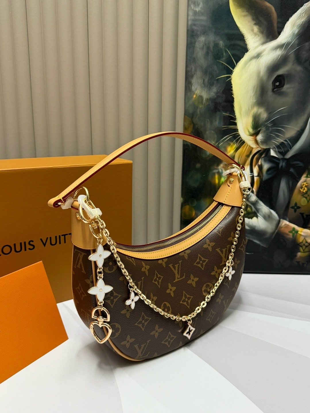 женская сумка louis vuitton,cумка louis vuitton,louis vuitton сумка на плечо,louis vuitton сумка полумесяц на плечо,louis vuitton bag