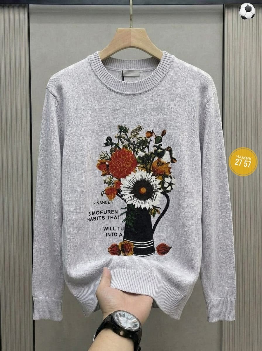 свитер с вышивкой,свитер женский,джемпер с вышивкой,свитер,свитер с розами