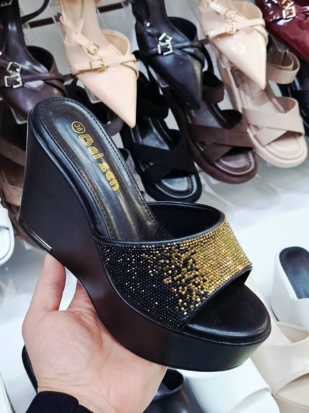 ,шлепки на платформе,женские босоножки,шлепанцы женские,женская