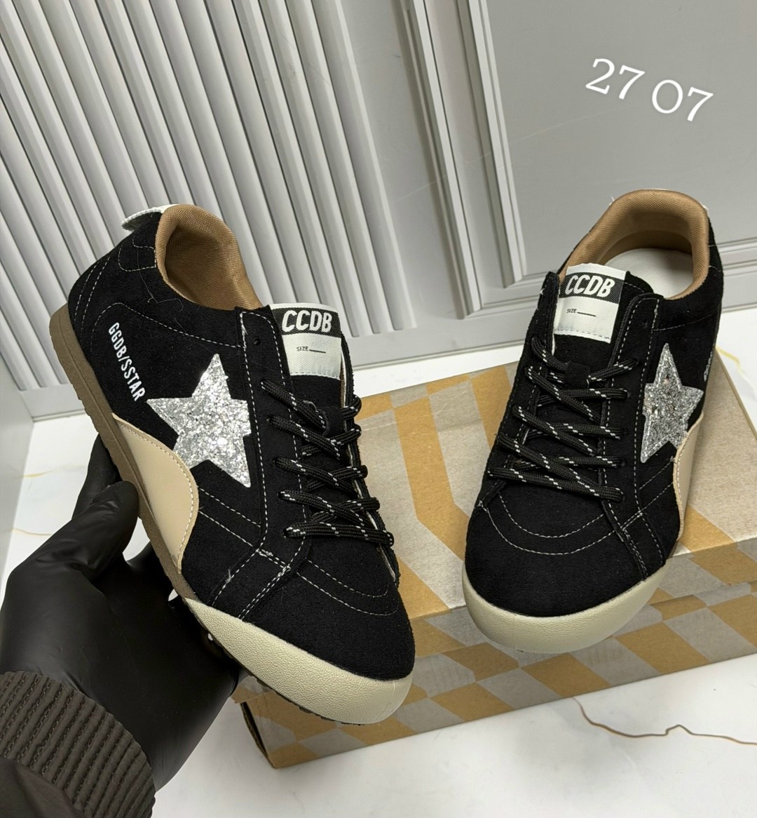 кеды super-star с блестками golden goose черный,замшевые низкие кеды ballstar с аппликацией в виде звезд golden goose черный,кеды golden goose,,golden goose кеды hi star на платформе черный