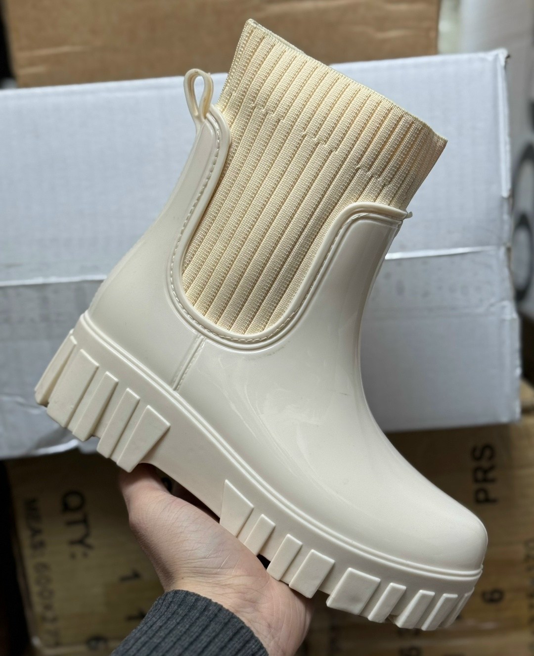 резиновые сапоги,женские резиновые сапоги,сапоги резиновые basvello,резиновые сапоги модные,сапоги резиновые челси