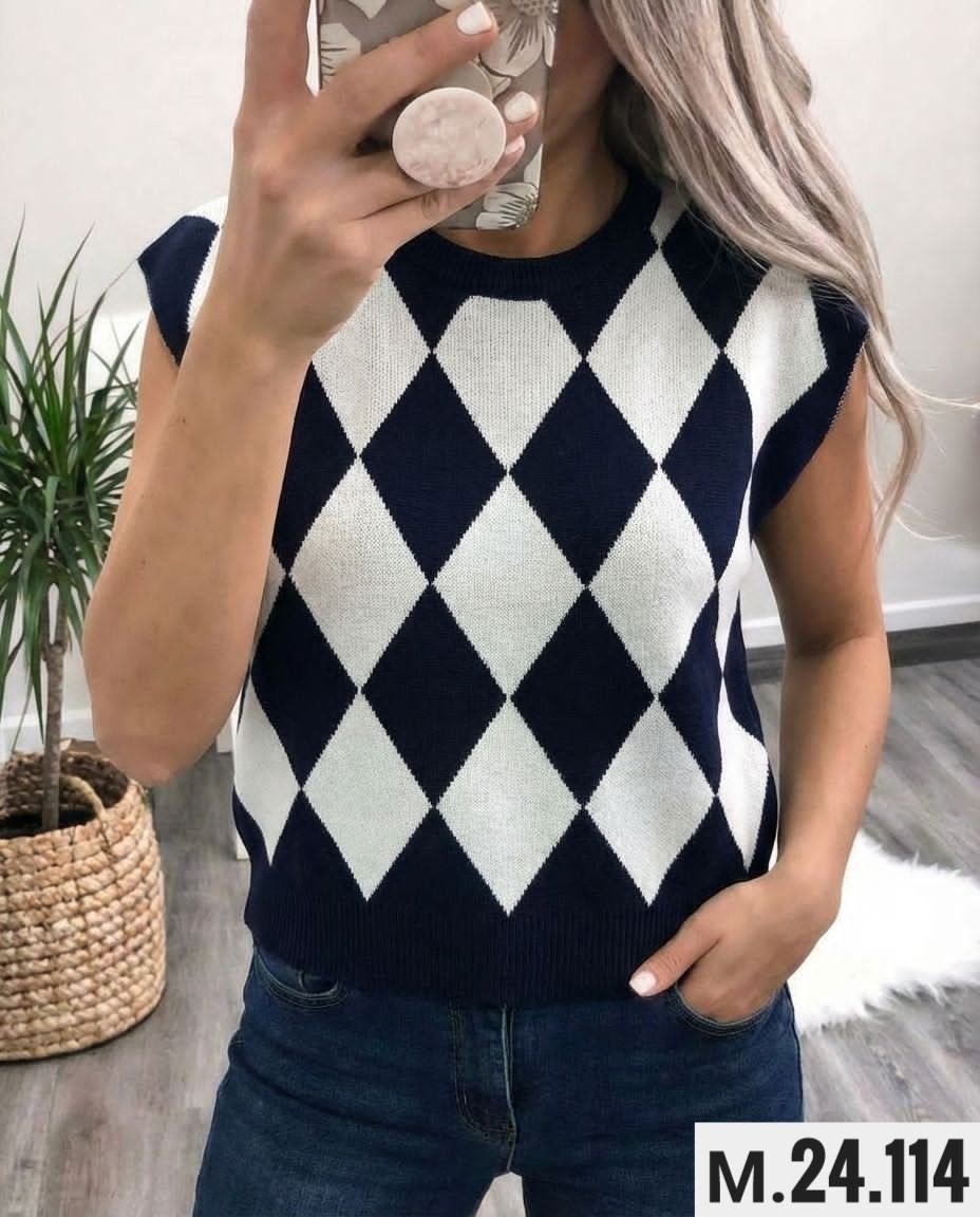 женский вязаный жилет,вязаный жилет,жилетка вязаная,топ вязаный жилет,трикотажный жилет