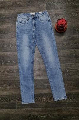 Джинсы