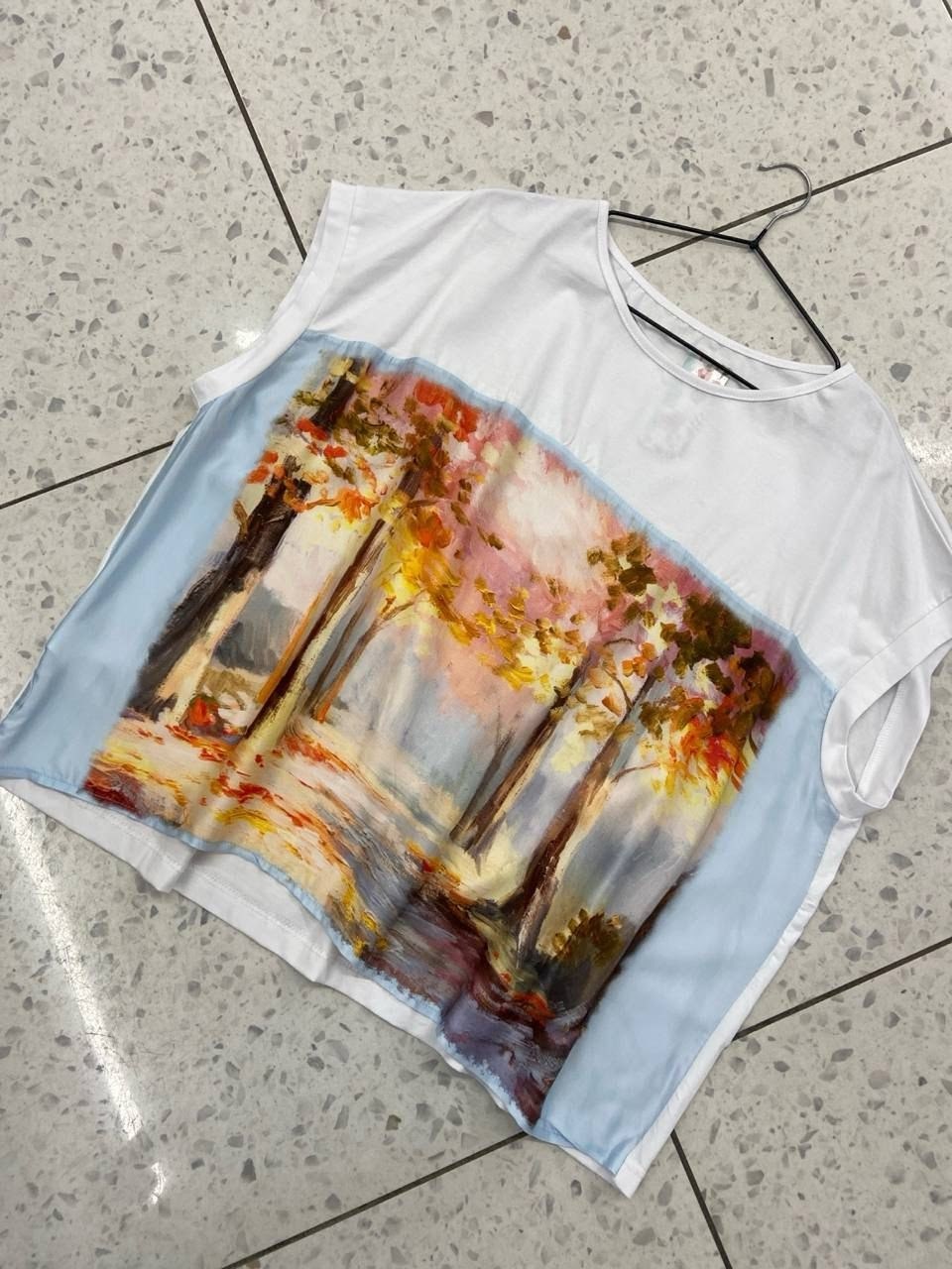 футболки женская,женские футболки с принтом,летние футболки,футболка с цветами,футболка с вышивкой