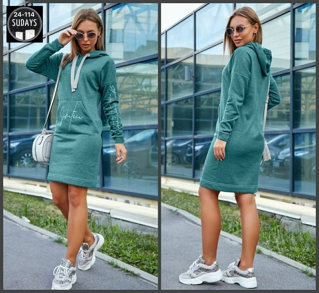 платье спортивное,женское платье спортивного стиля,трикотажное спортивное платье с капюшоном,платье спортивное трикотажное,трикотажное платье в спортивном стиле